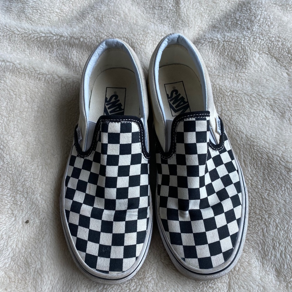 Vans checkered slip on classic skate sneakers size 8